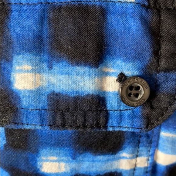 Calvin Klein button down shirt lightweight - Picture 6 of 11